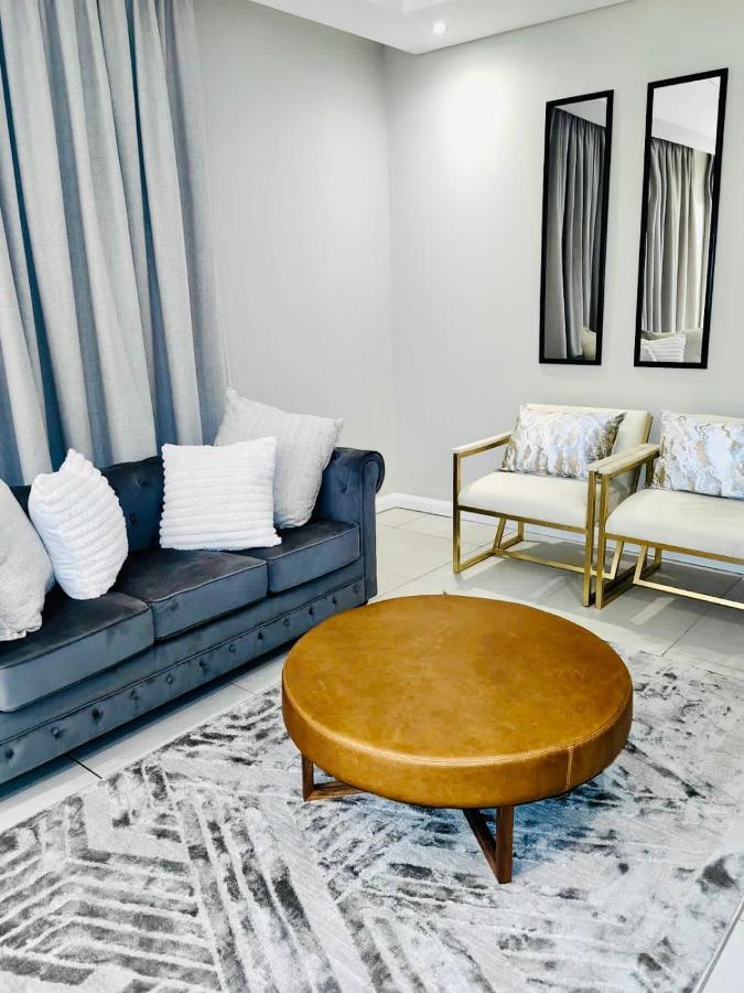 The Comfort Airb&b - Floor Luxury 1 Bedroom With Views Apartment Pretoria