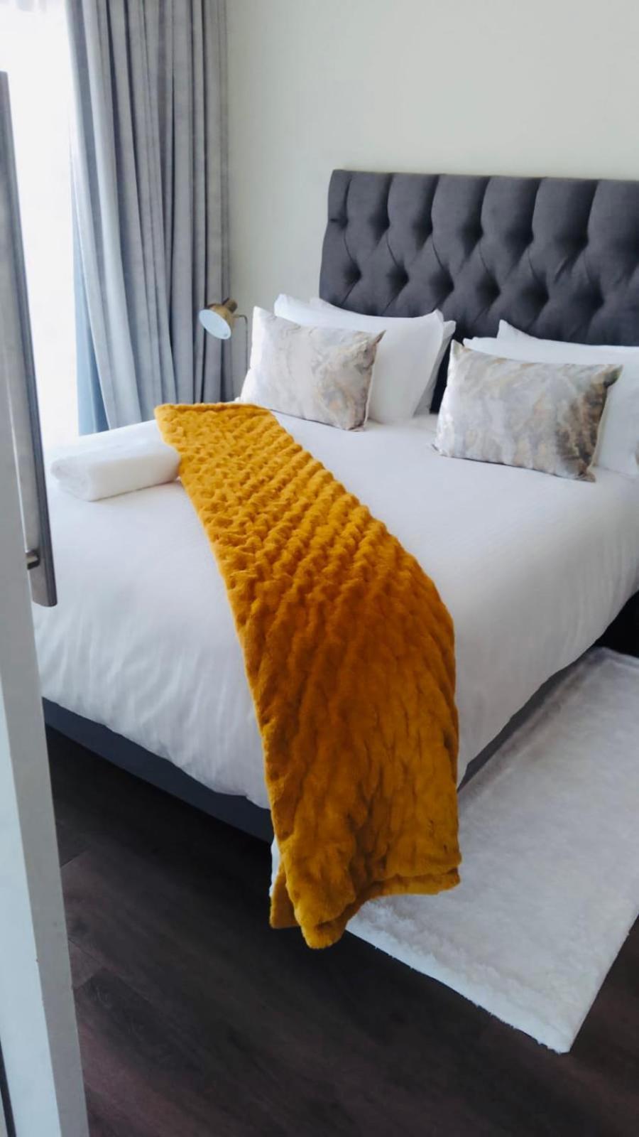 Apartment The Comfort Airb&b - Floor Luxury 1 Bedroom With Views Pretoria